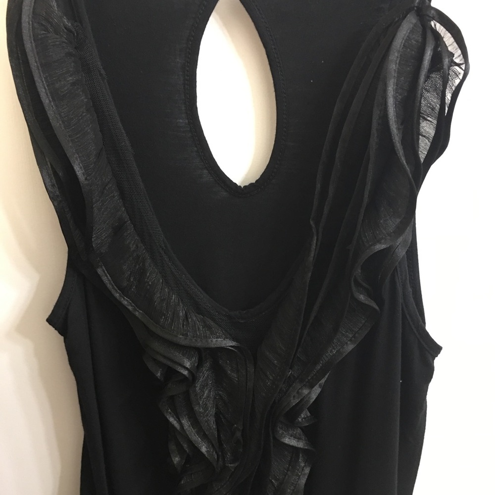 🖤Woman’s Ruffle Tank Top🖤 - Picture 4 of 4